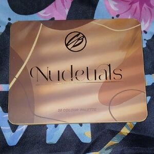 20 Color Eyeshadow Palette - Brown and Gold